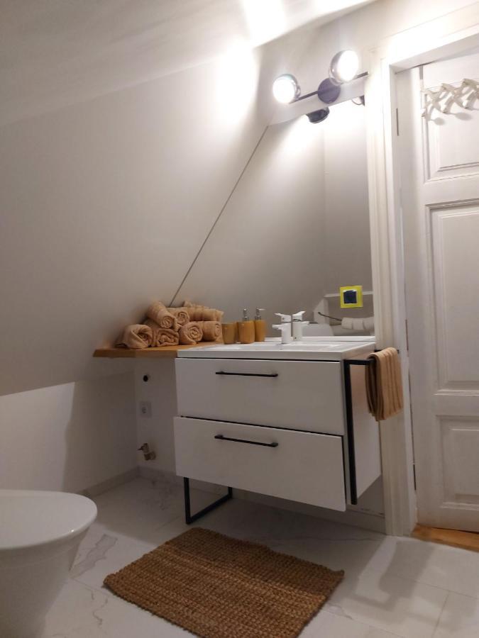 Modern History Apartment ทาลลินน์ ภายนอก รูปภาพ