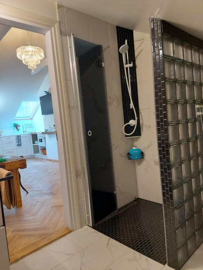 Modern History Apartment ทาลลินน์ ภายนอก รูปภาพ