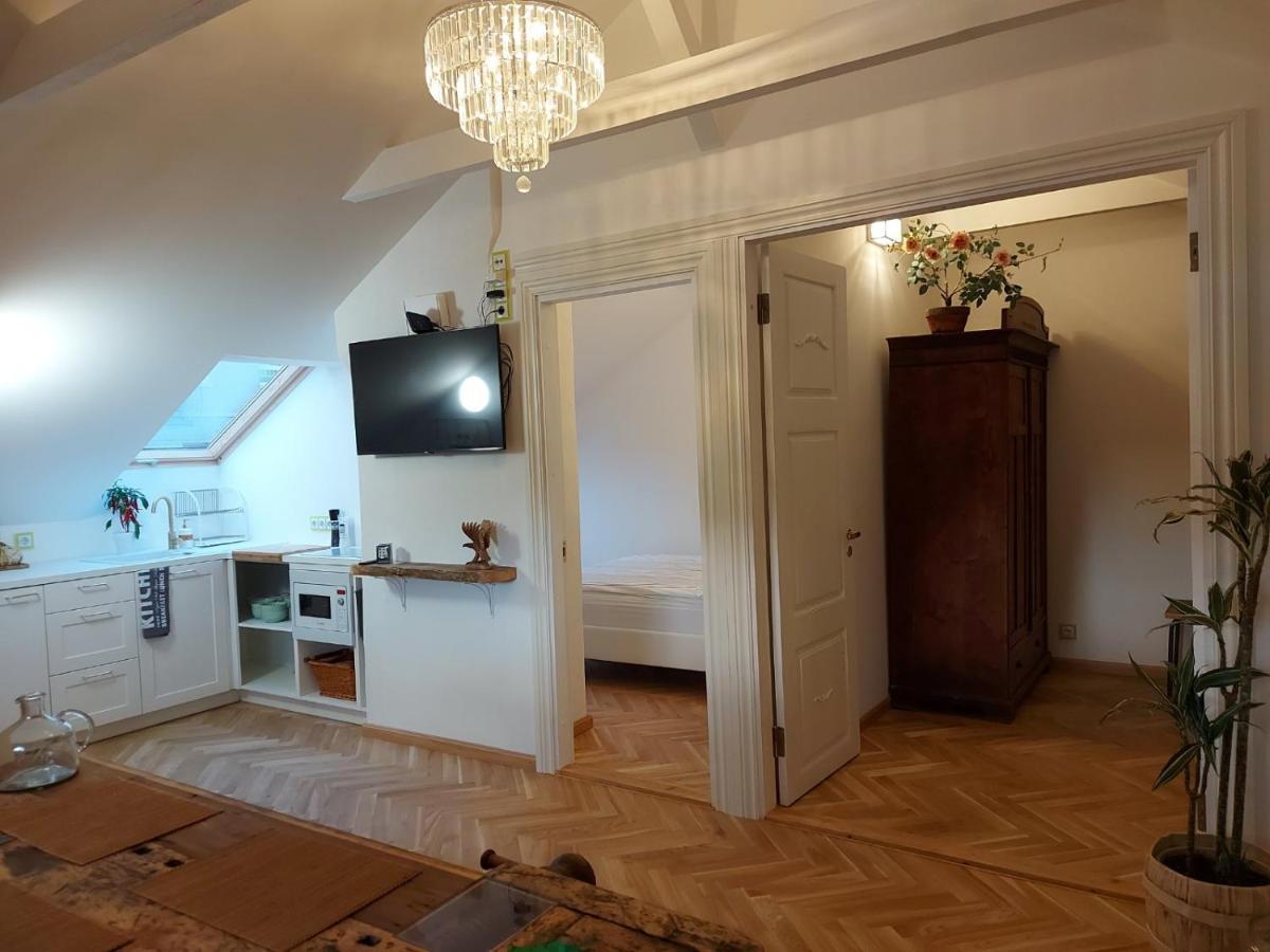 Modern History Apartment ทาลลินน์ ภายนอก รูปภาพ