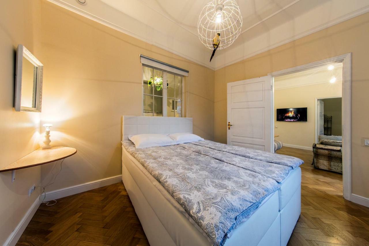 Modern History Apartment ทาลลินน์ ภายนอก รูปภาพ