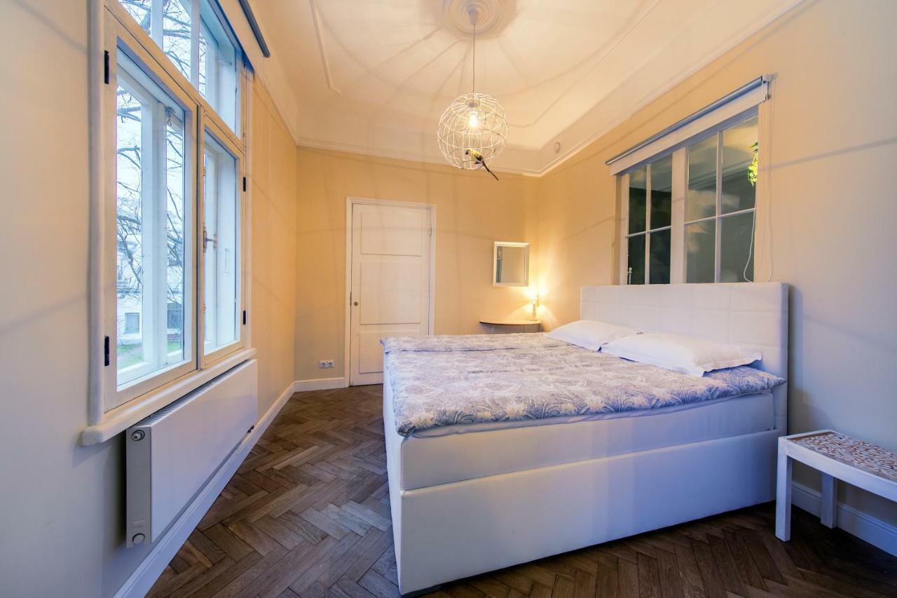Modern History Apartment ทาลลินน์ ภายนอก รูปภาพ