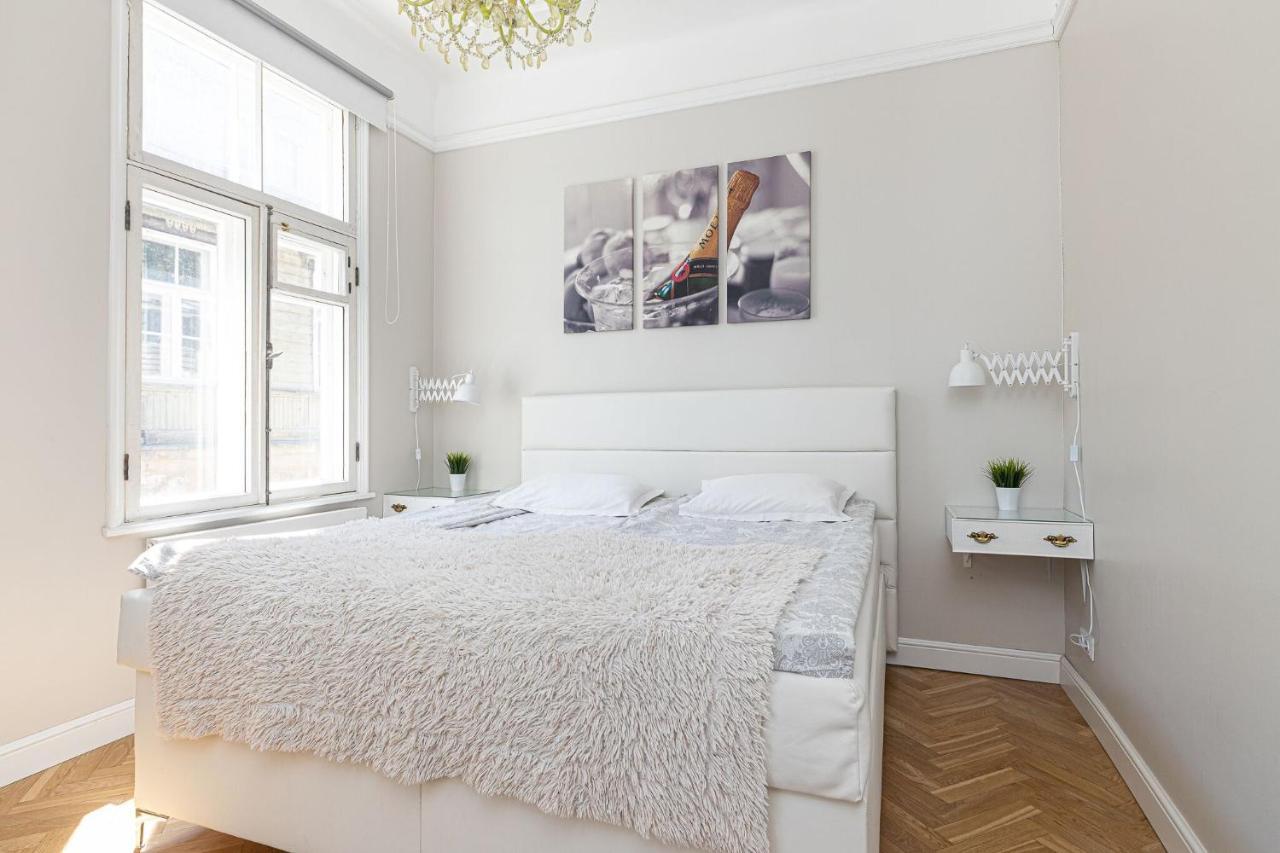 Modern History Apartment ทาลลินน์ ภายนอก รูปภาพ