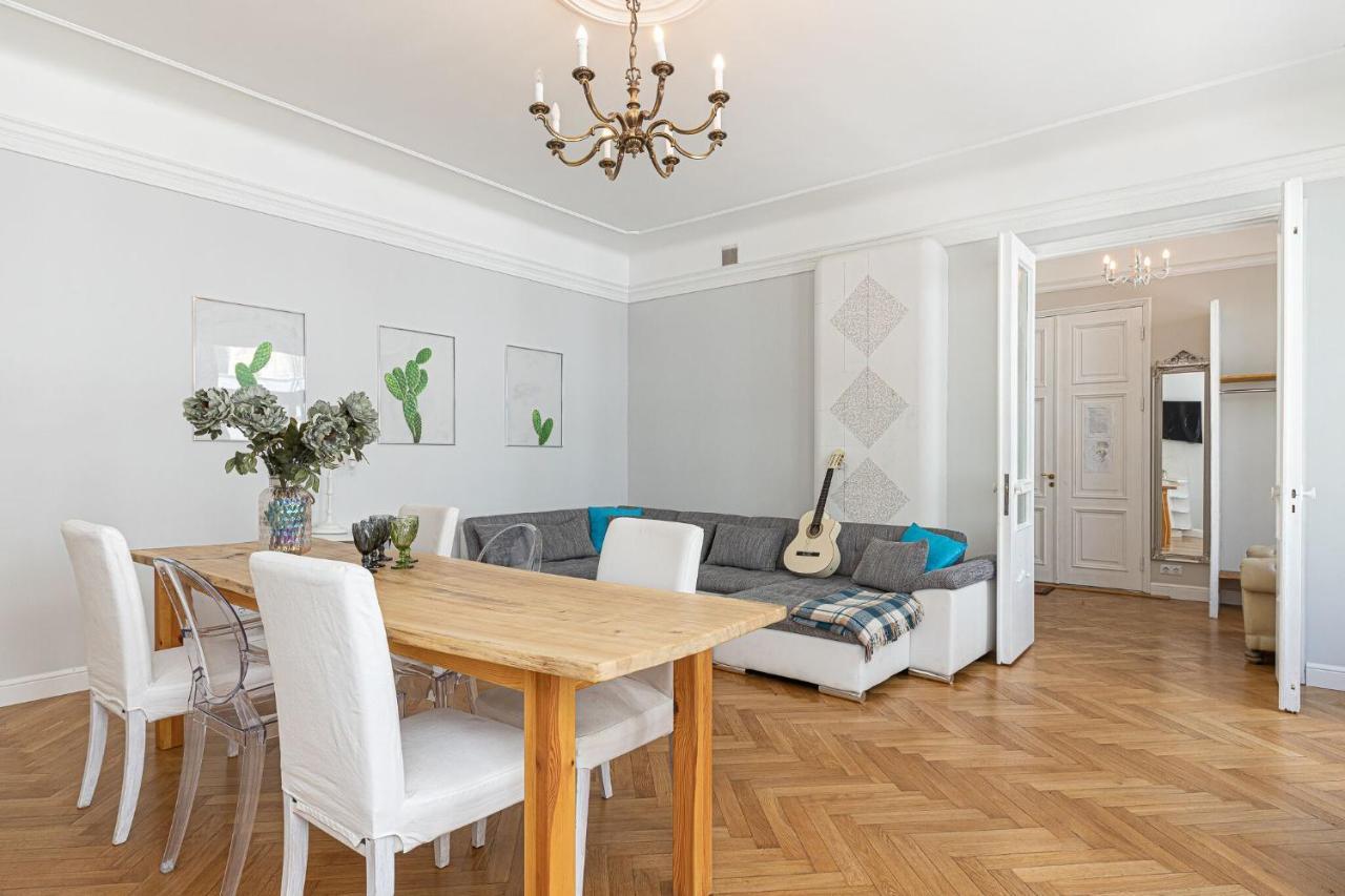 Modern History Apartment ทาลลินน์ ภายนอก รูปภาพ